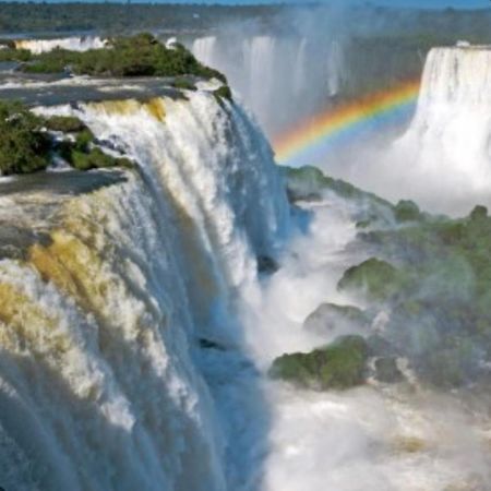 Hostel Damaris Puerto Iguazu Luaran gambar