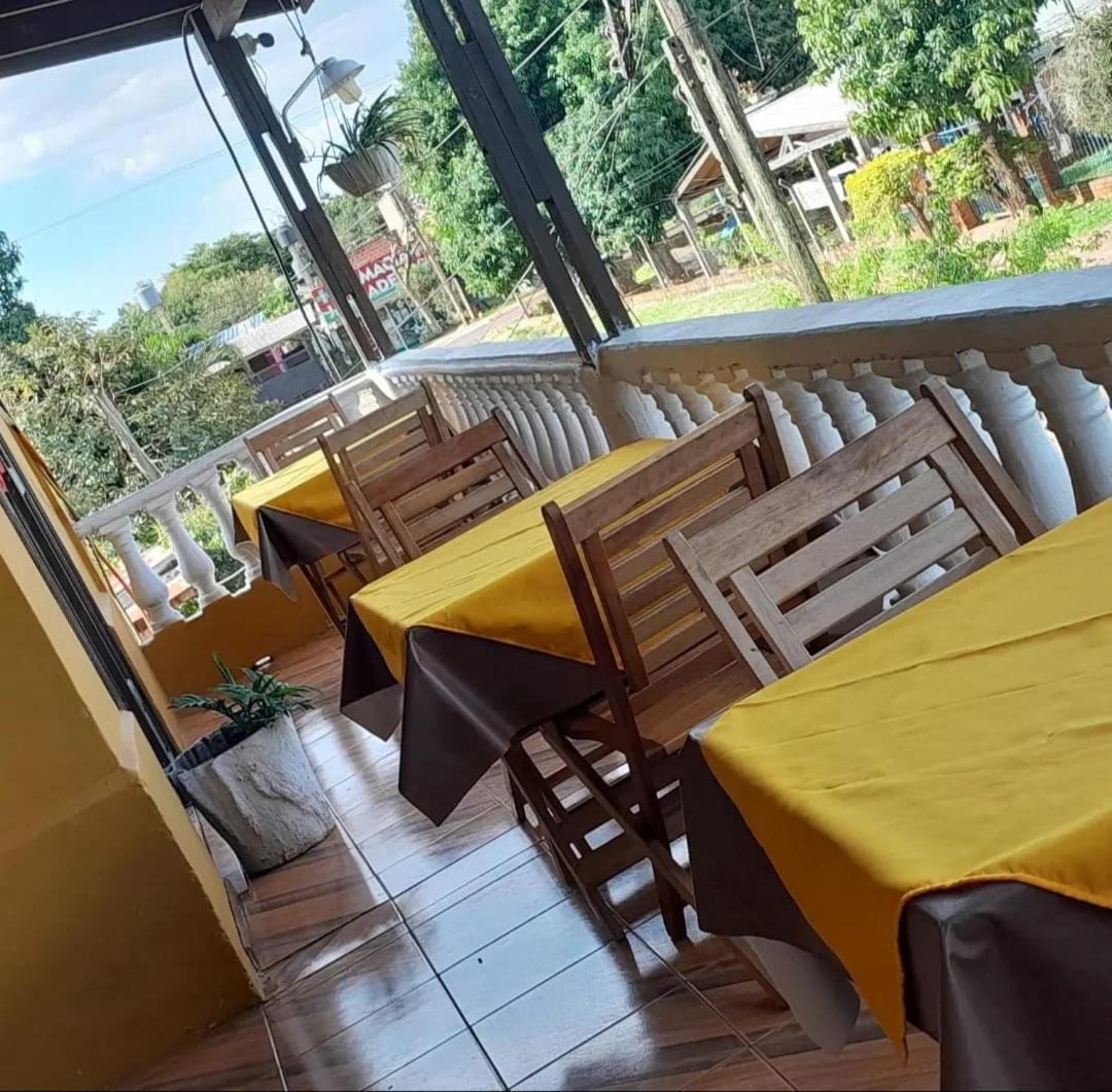 Hostel Damaris Puerto Iguazu Luaran gambar